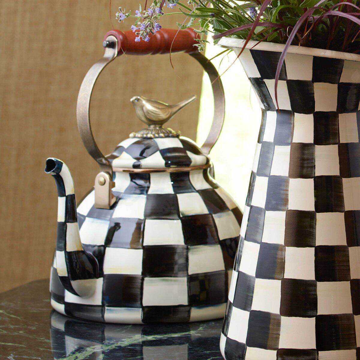 Iconic Black & White Courtly Check Enamel Tea Kettle with Bird 2.84L